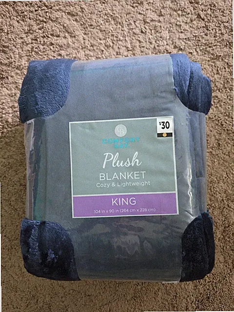 Comfort Bay Plush King Size Navy Blanket 104" X 90" New