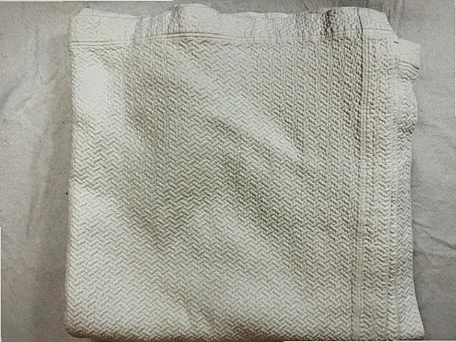 FIELDCREAST white basketweave Matelasse coverlet blanket QUEEN